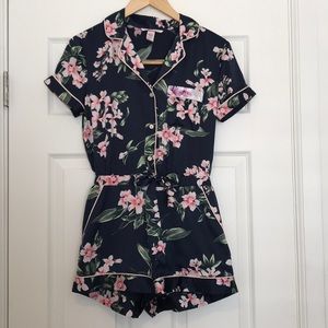 Victoria’s Secret jumper